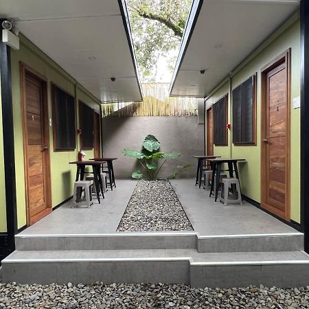 Happy Camper Hostel Coron Exterior foto